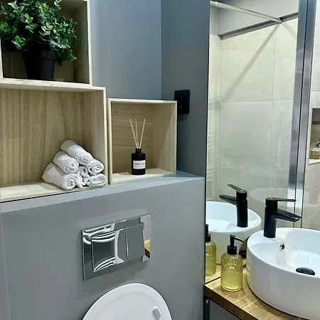 Cozy In The Center Of Apartment