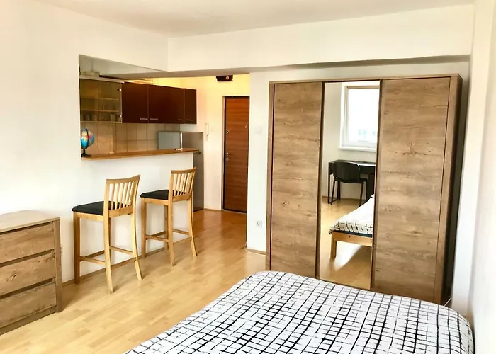 Cozy In The Center Of *